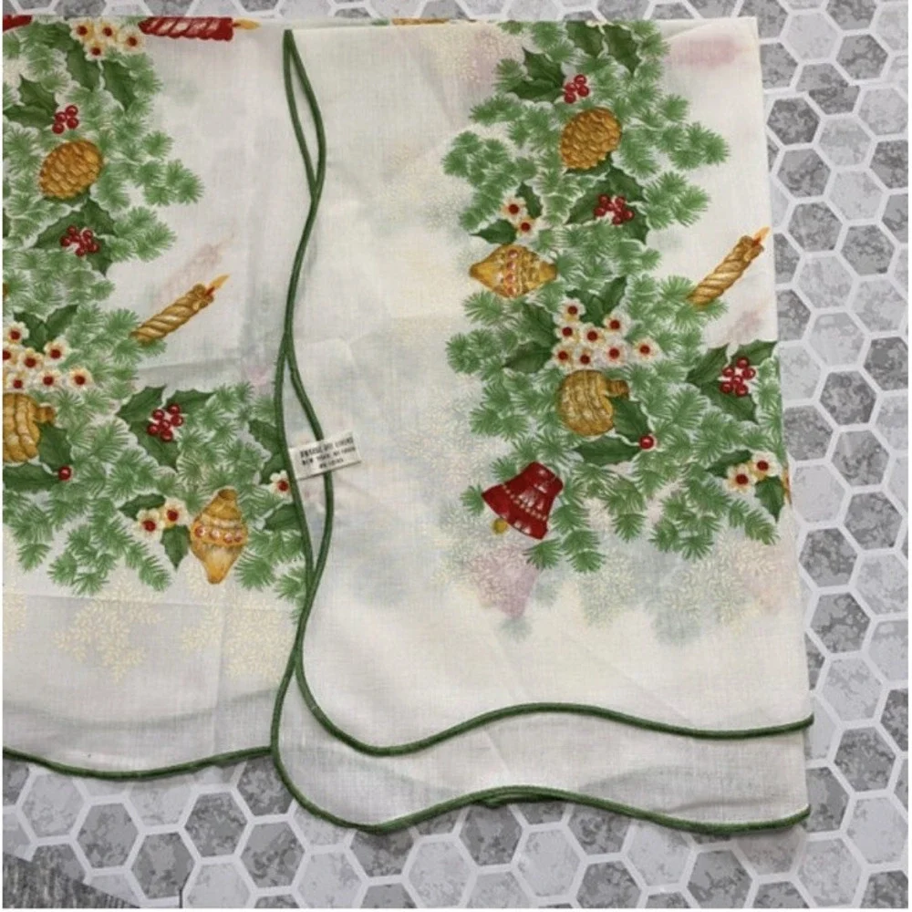 The Sovereign Collection Christmas Table Cloth Aleluia 33x33 Style 3150